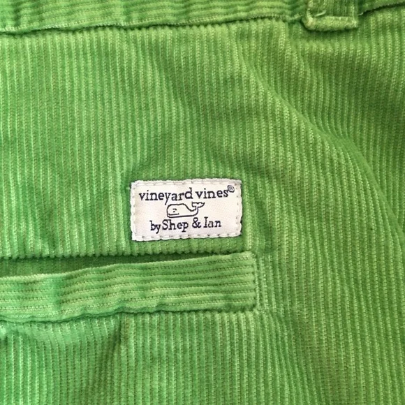 Vibrant lime colored Vineyard Vines skirt! - Picture 3 of 7